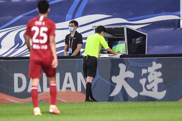 榜眼探花大战！火箭探花完胜 奇才榜眼14投4中